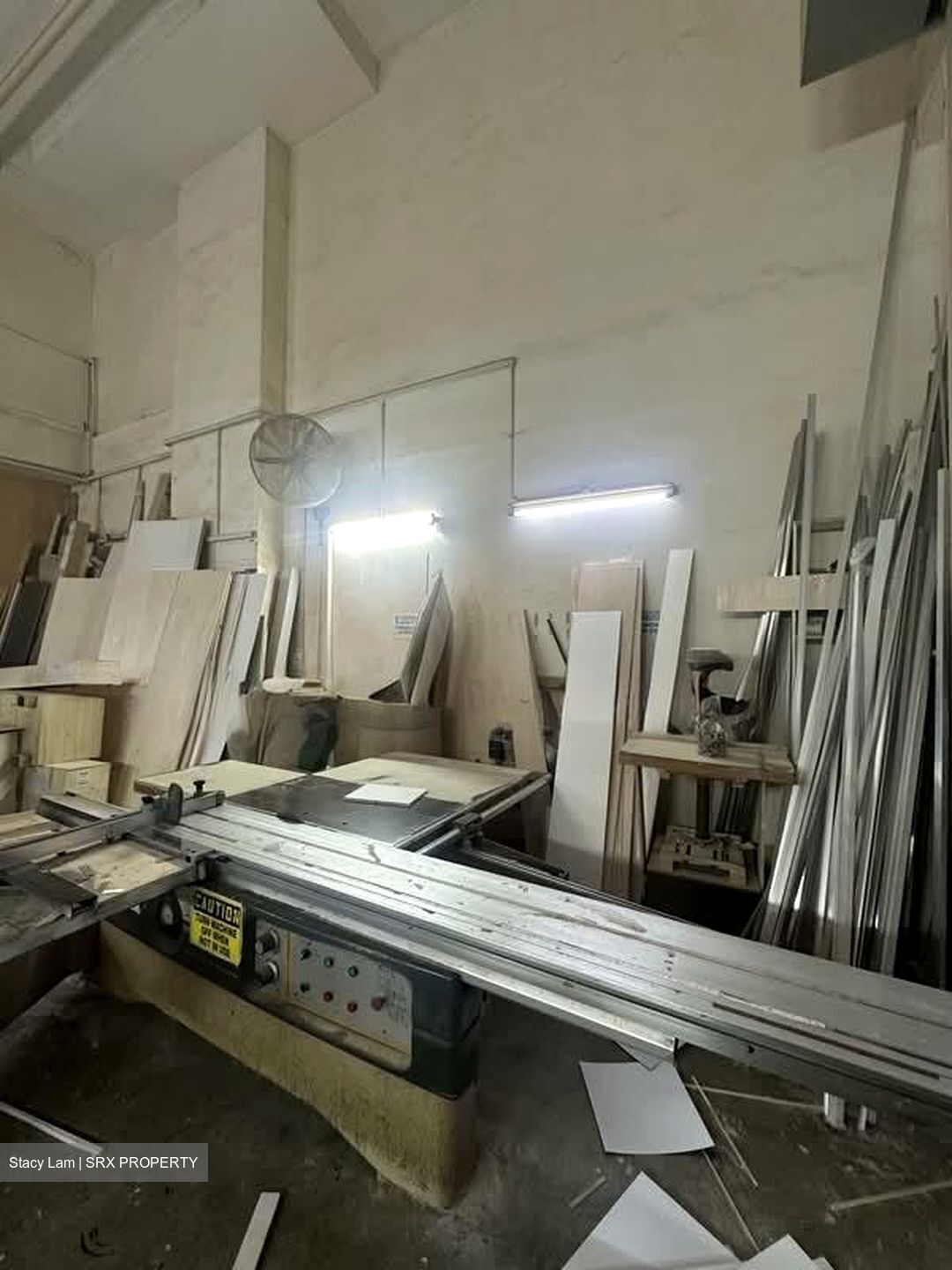 E9 Premium (D27), Factory #604228111